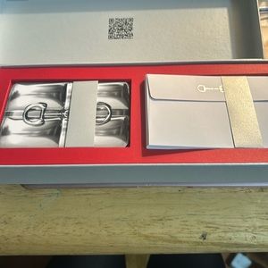 Brand new authentic Gucci Cards